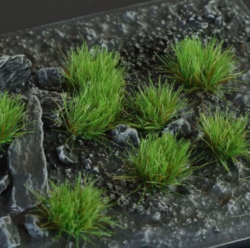 Przejdź do produktu Gamers Grass: Grass tufts - 6 mm - Strong Green (Small)